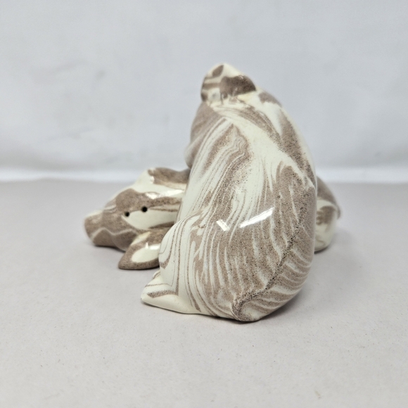 St. Helen Ashware Nesting Salt & Pepper Shakers Cream & Beige Ceramic Novelty - Picture 3 of 8